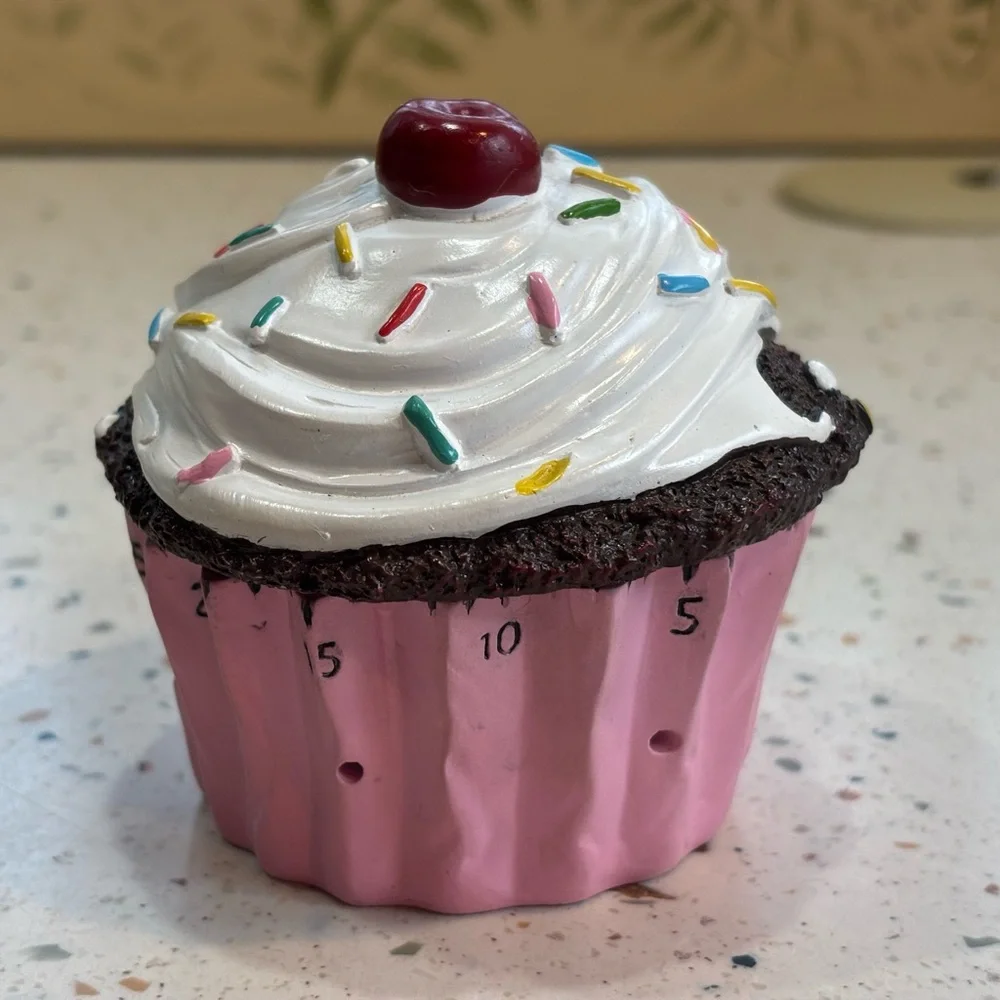 Pink Cupcake Kitchen Timer - Decorative‎ White Frosting Design